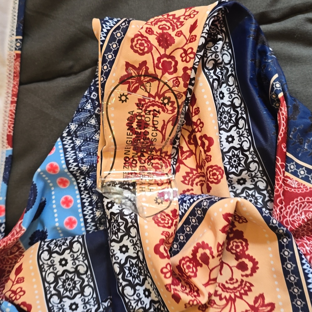 Colorful Patterned Bikini Set - Picture 3 of 4